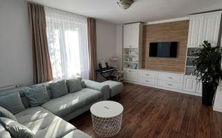 Casă spațioasă structurată pe 4 niveluri – Corunca, zona Rompetrol - Poză 1