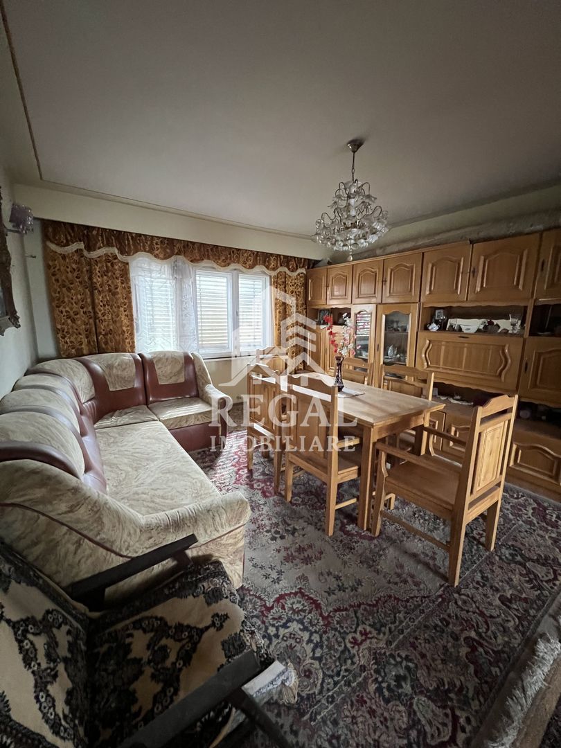 PRET NOU - Casă de vânzare – construcție solidă și spațioasă - Poză 3