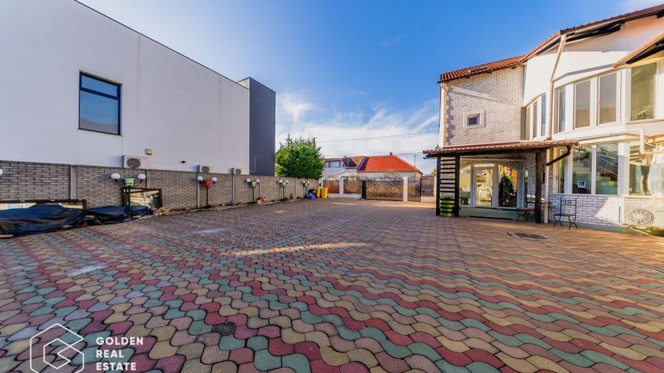 Vilă multifuncțională la cheie situată în Micalaca - Poză 35