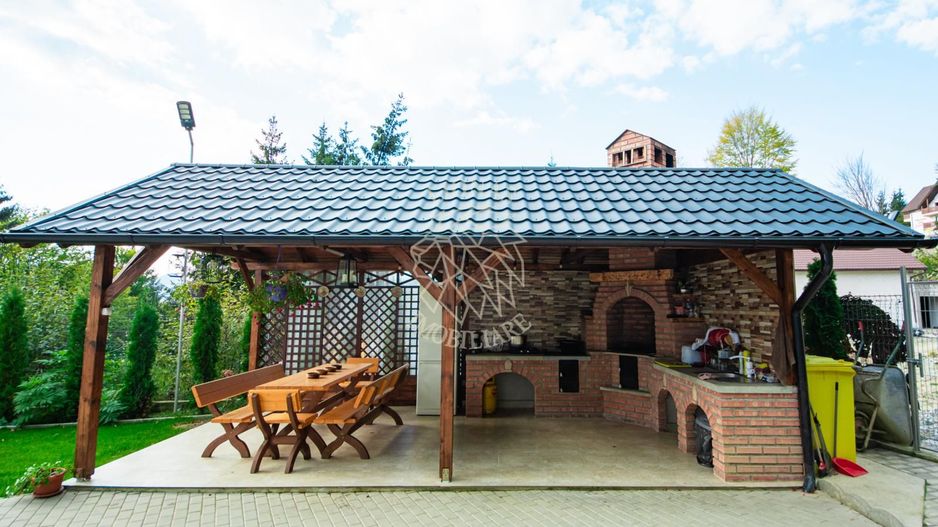 Pensiune Moderna 200 mp-teren 1000 mp-foisor-terasa-balcoane-Colibita - Poză 5