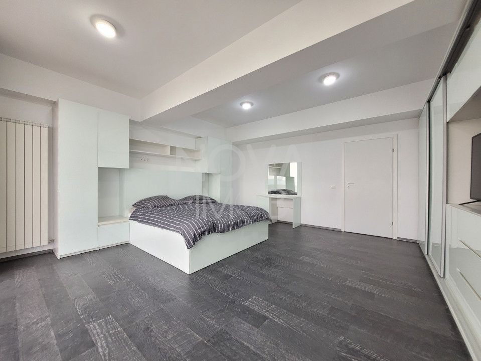 PENTHOUSE DE LUX CU TERASĂ PANORAMICĂ ȘI PRIVELIȘTE SPRE MUNȚII FĂGĂRAȘ - Poză 16