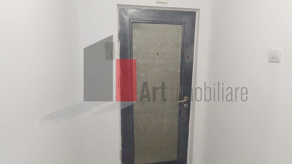 Vânzare apartament decomandat 3 camere cu centrală - Str. Baciului - Poză 3