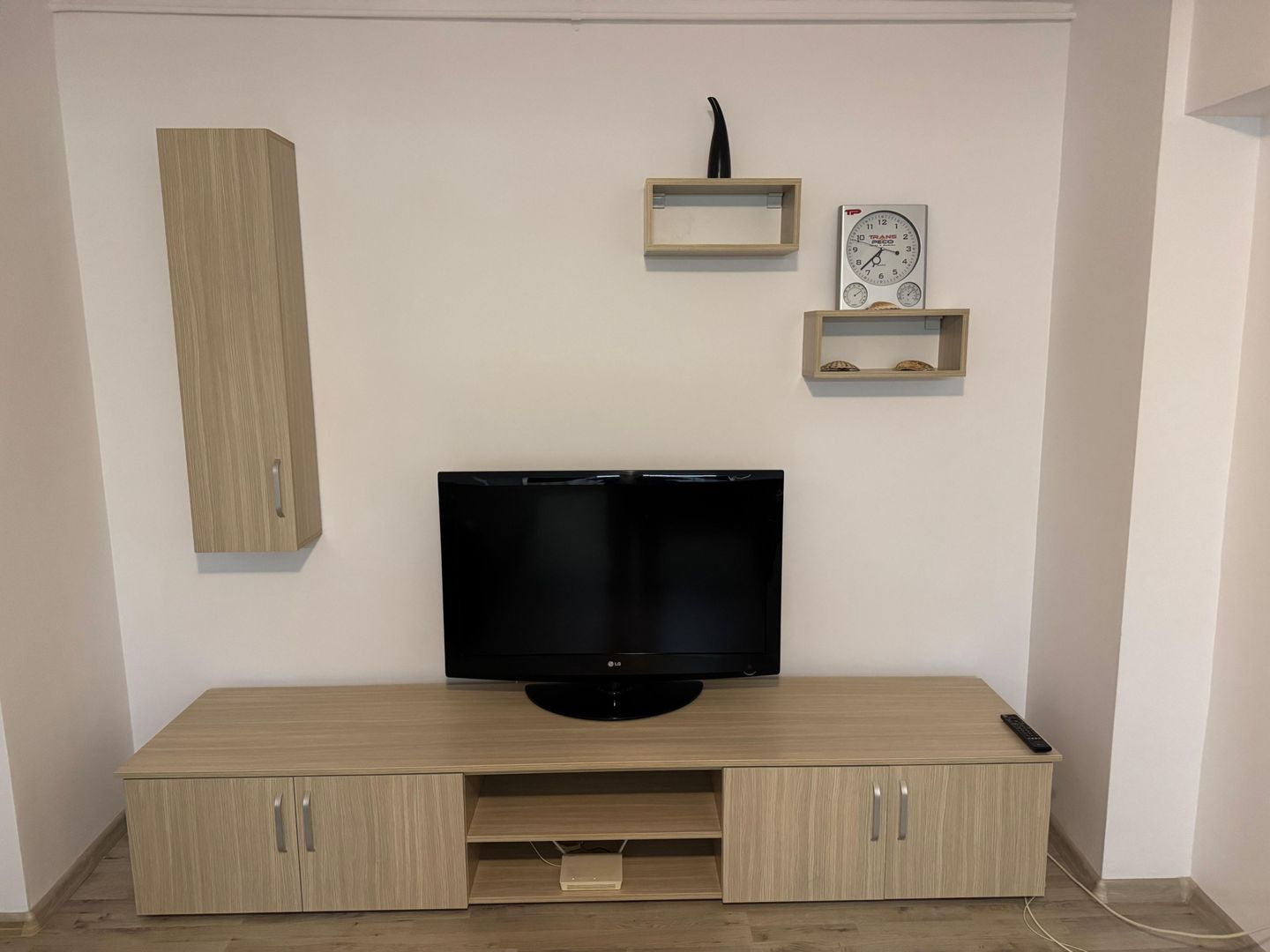 Apartament 2 camere renovat, lângă metrou Titan, mobilat și utilat - Poză 7