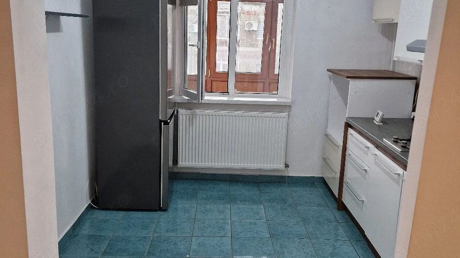 Apartament 2 camere decomandat -spatios ,balcon inchis, zona Sarelui - Poză 5