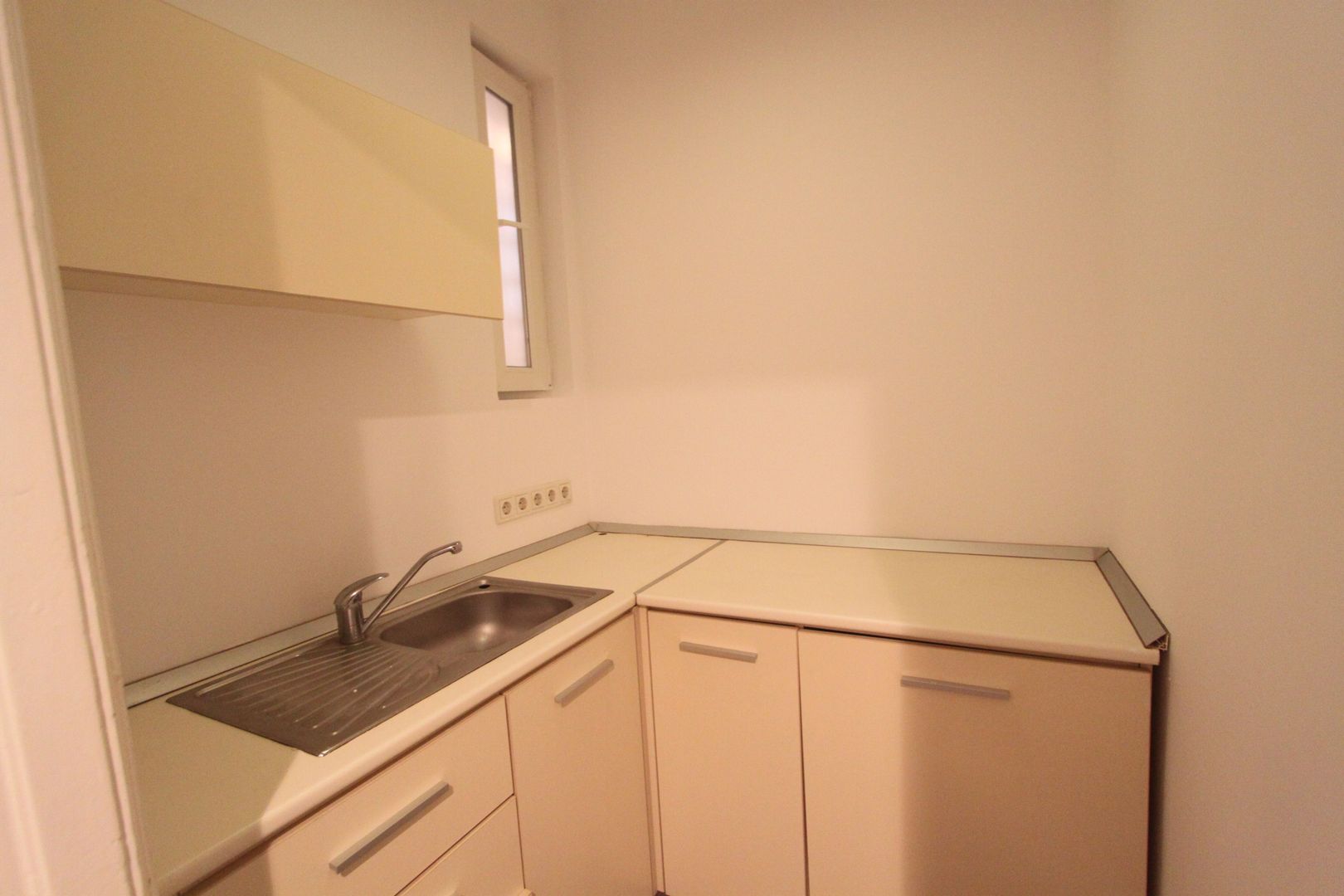 Spațiu de birouri mobilat - 120mp  în zona Unirii. - Poză 19