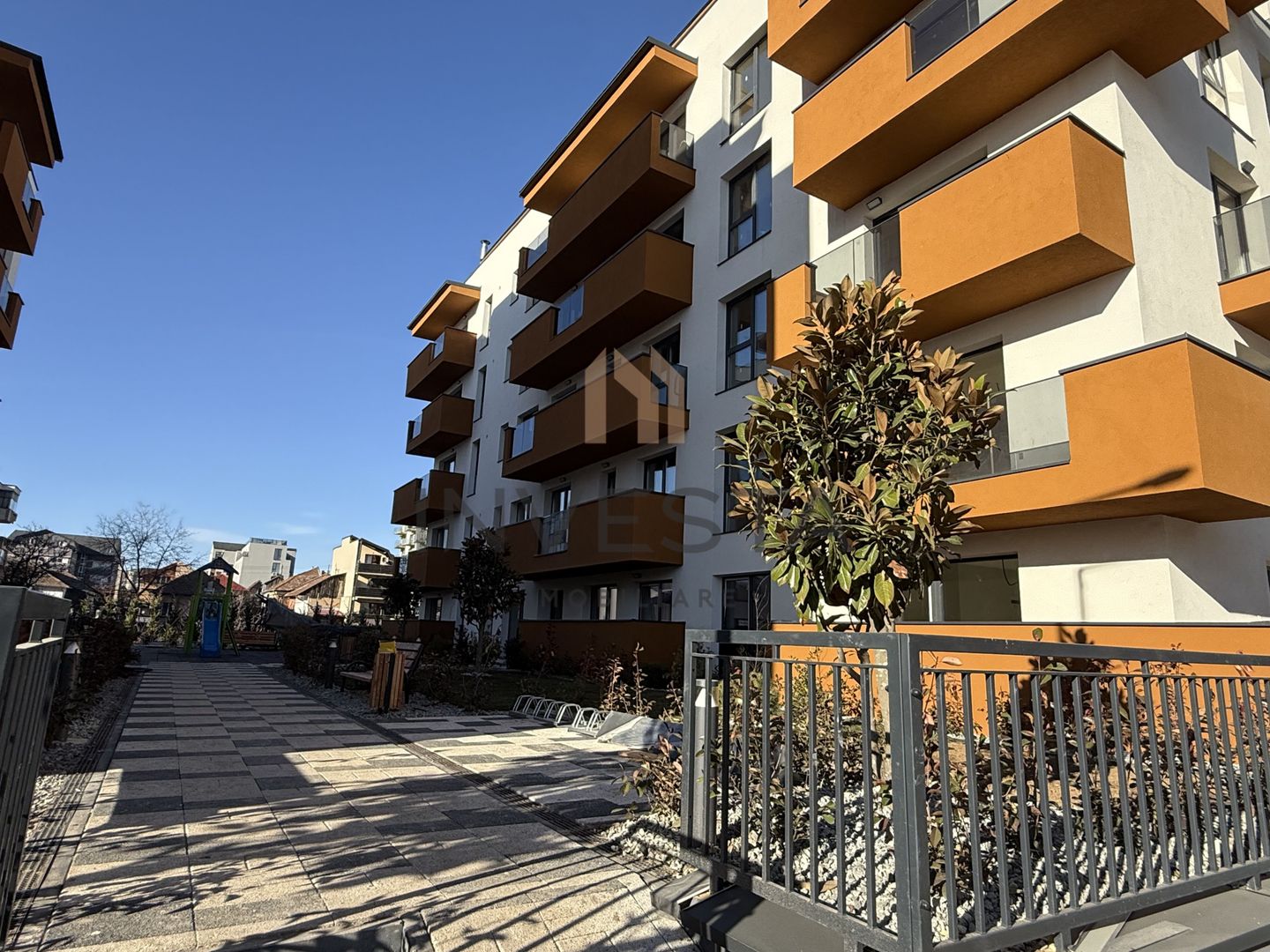 Apartament 2 camere decomandate, orientare Vestica! - Poză 1