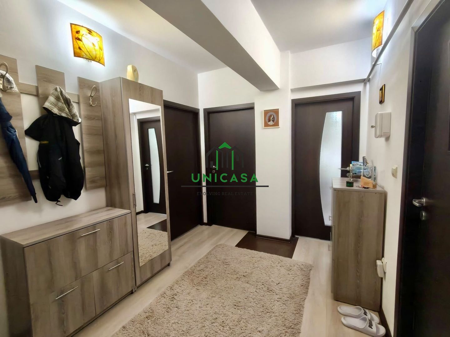 Apartament de inchiriat / 3 camere/ loc de parcare privat - Poză 10