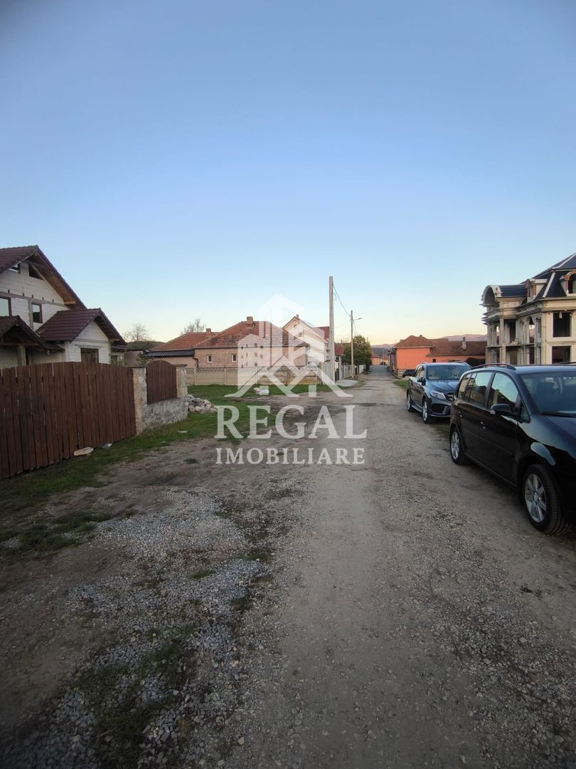 Teren intravilan ( Str. Lunca de Sus ) - Poză 2