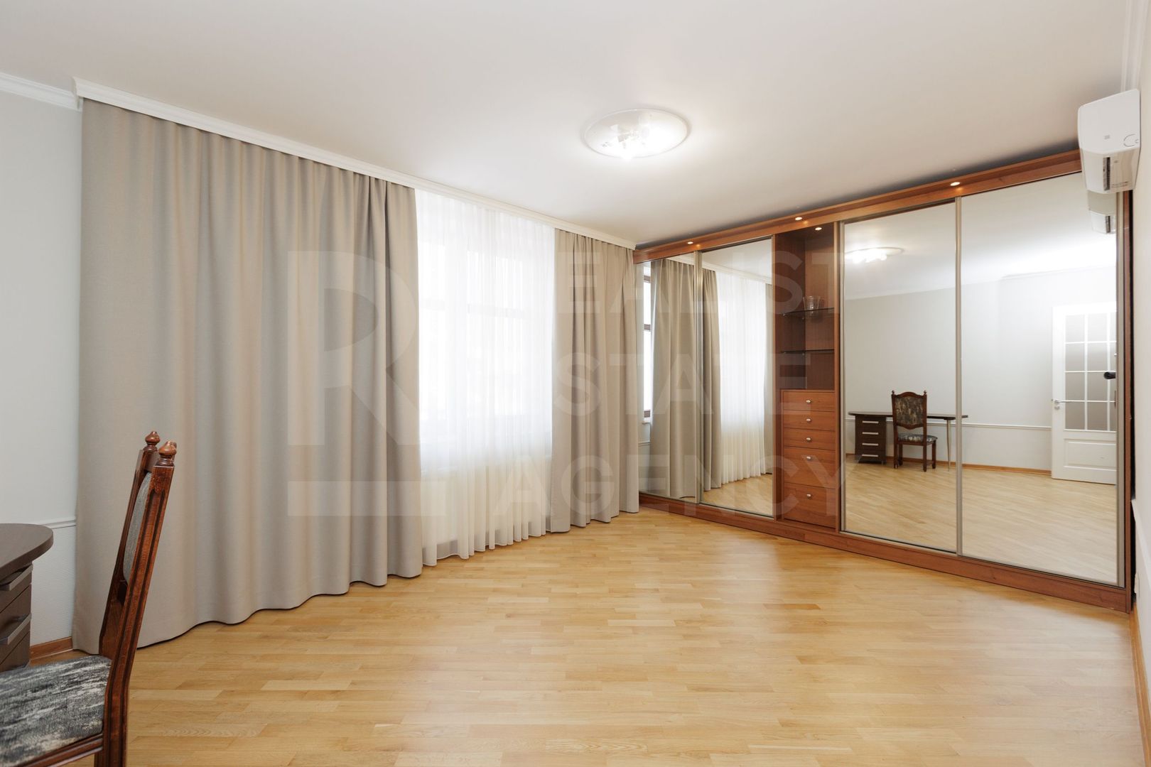 Chirie, casă, 3 nivele, strada Frumoasa, Centru - Poză 10