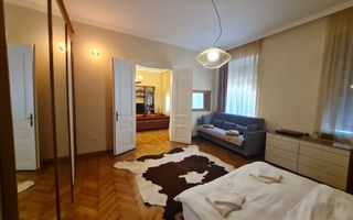 Vila deosebitǎ în zona centrala - Poză 5