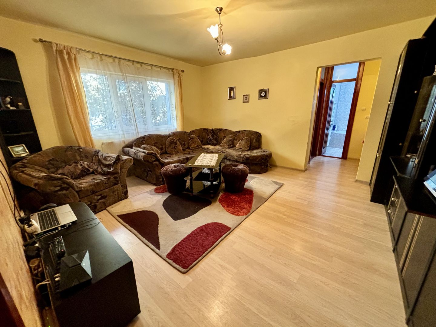 Apartament semicentral 2 camere parter 52 m² - Poză 2