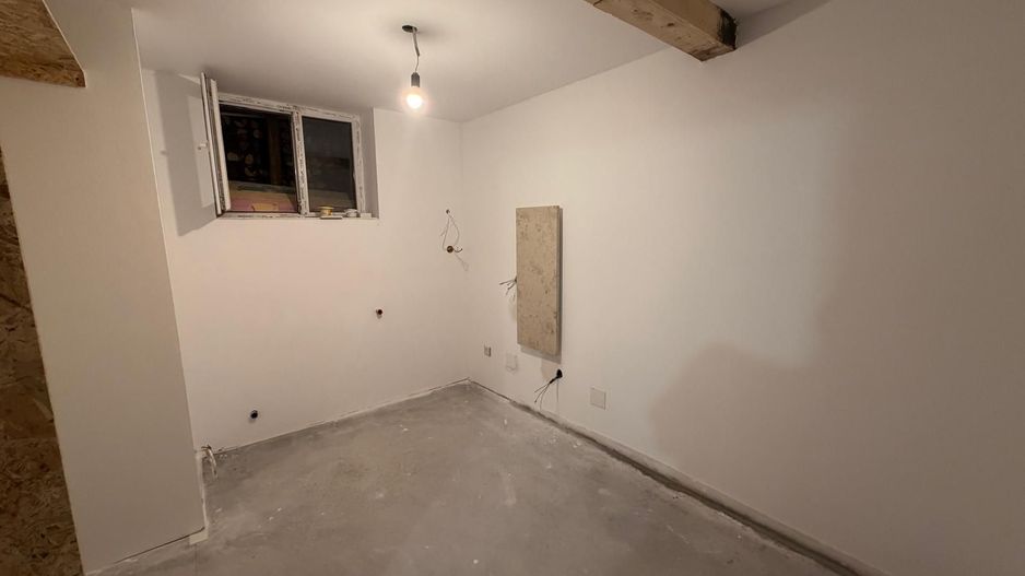 Casă de vanzare 6 camere 220 m² utili cu 376 M² teren la șosea - Poză 15