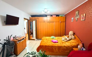 Metrou Aparatorii Patriei ~ Apartament 3 camere decomandat - Poză 13