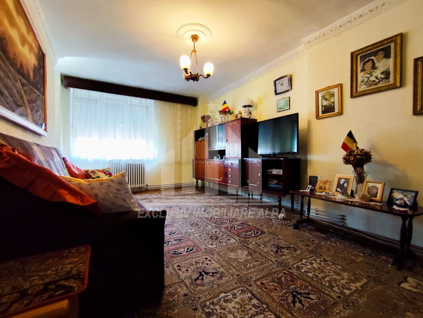 Apartament cu 4 camere decomandate, Centru - Poză 2