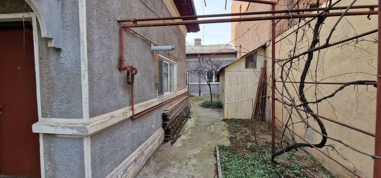 Casă 5 camere de vânzare | Zona Ion Mihalache | Teren 258 m² - Poză 3