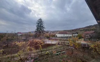 Vanzare casă spațioasă cu teren generos în Cândești Vale–jud Dambovita - Poză 21