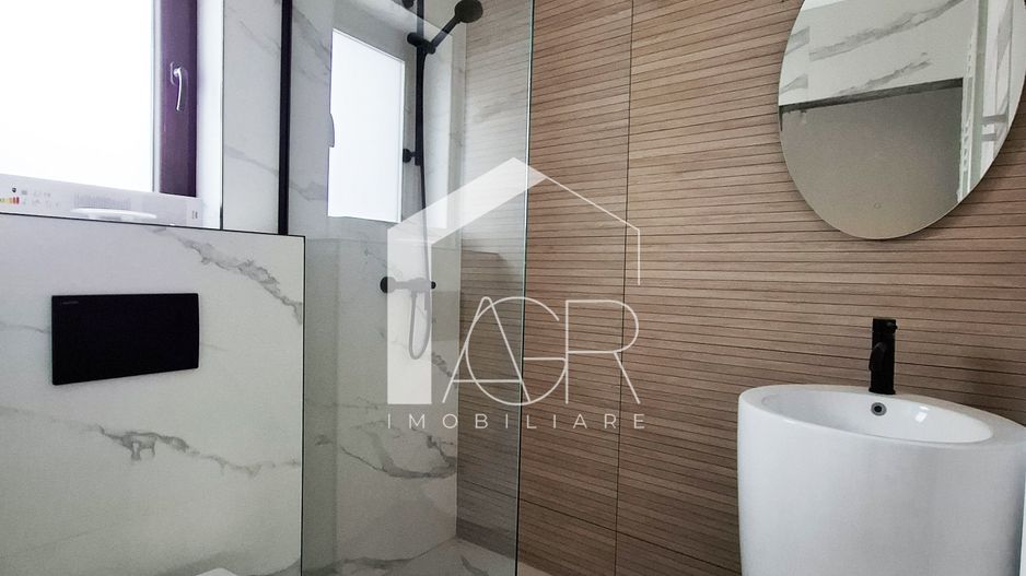 Casa P+1E+M, cu 5 camere, zona Rudului - Poză 7