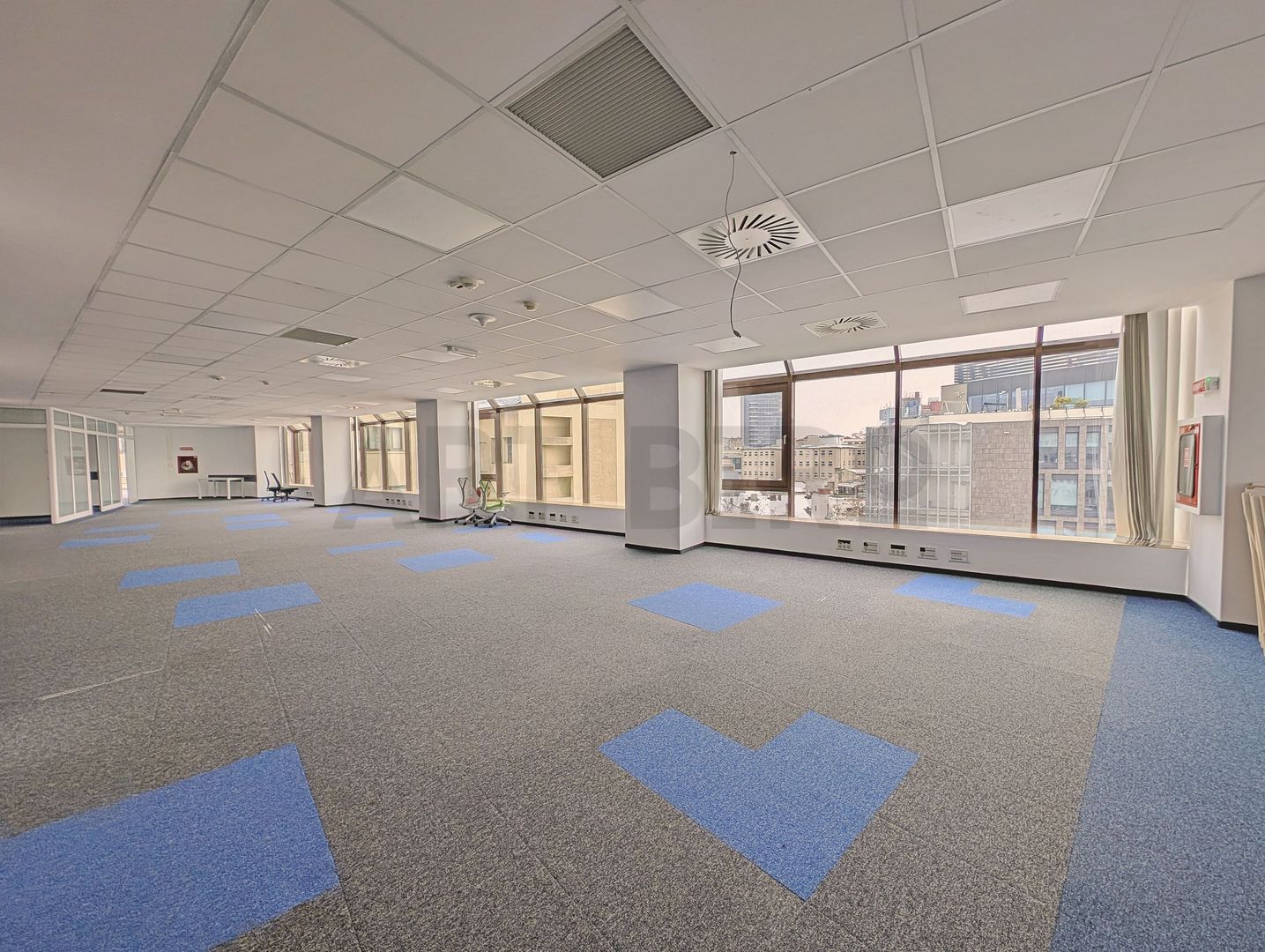 Zero comision, 310mp birou ultracentral, Universitate, 2' metrou - Poză 3
