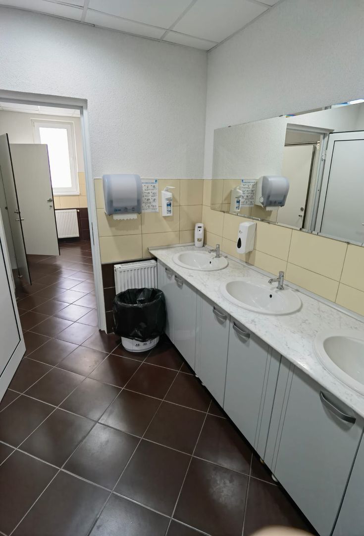 Spatii birouri/servicii - Poză 3