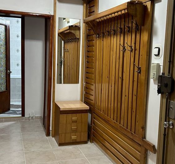 Închiriere Apartament cu 2 camere, decomandat, etaj 1, 10 min metrou Dristor - Poză 8