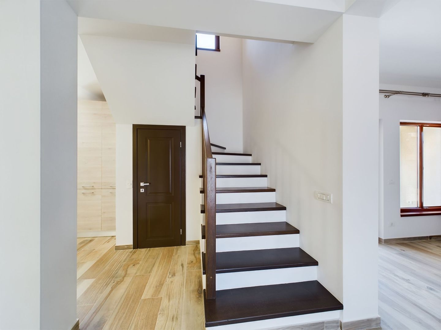 Casă modern finisată și utilată în Săcălaz - Poză 7