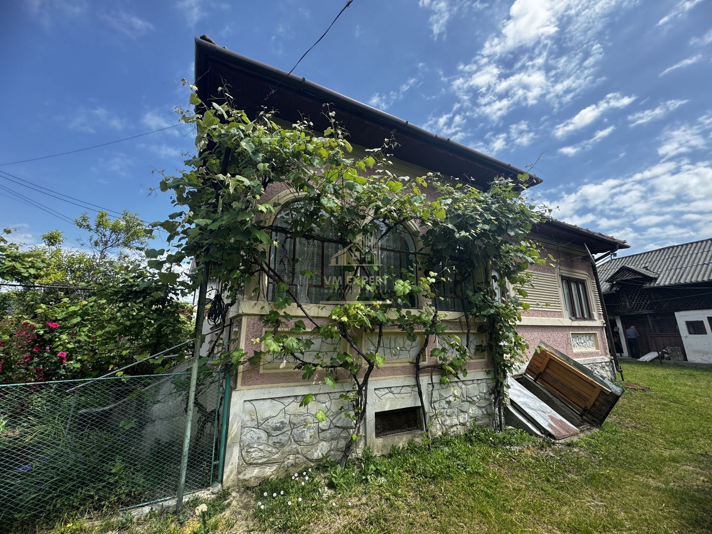 CASA 3 CAMERE, PLUS ANEXE, TEREN 2141 MP, BEREVOIESTI, ARGES - Poză 32