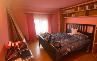 Casa cu 2 corpuri de clădire - Poză 1