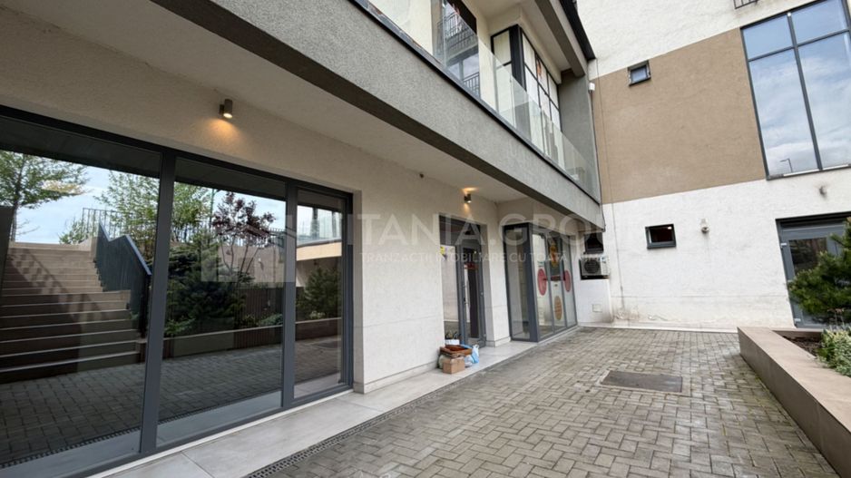 Spațiu comercial Kasper Coresi 100 mp, terasă 35mp - Poză 1