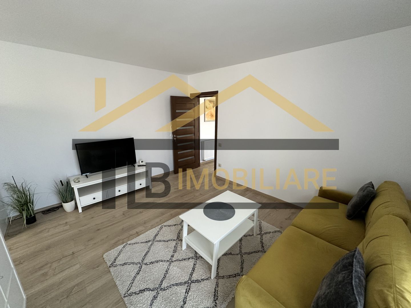 Apartament cu o camera, 43mp, parcare, Zona Semi-Central - Poză 2