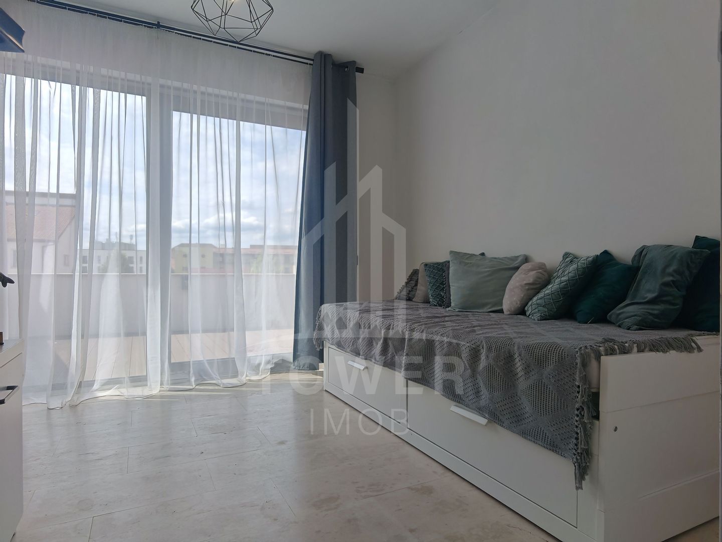 Apartament tip Penthouse cu intrare separată – Șelimbăr, zona Pictor Brana! - Poză 13