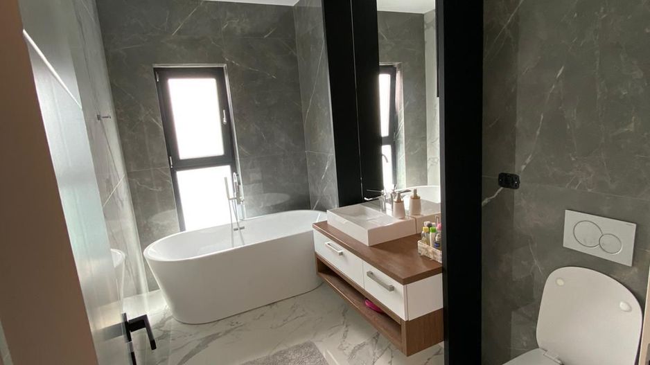 Premium! Vila de lux mobilata si uitlata . - Poză 13