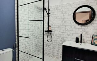 Apartament la  Curte Comuna, Terasa, Zona Centrală!! - Poză 10