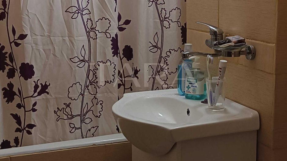 De vanzare apartament 3 camere Manastur,  zona Piata Flora - Poză 6