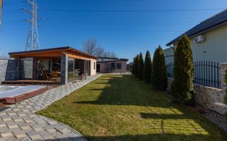 Casă/Vilă modernă de vânzare la intrare în Bogdan Vodă, județul Bacău. - Poză 2