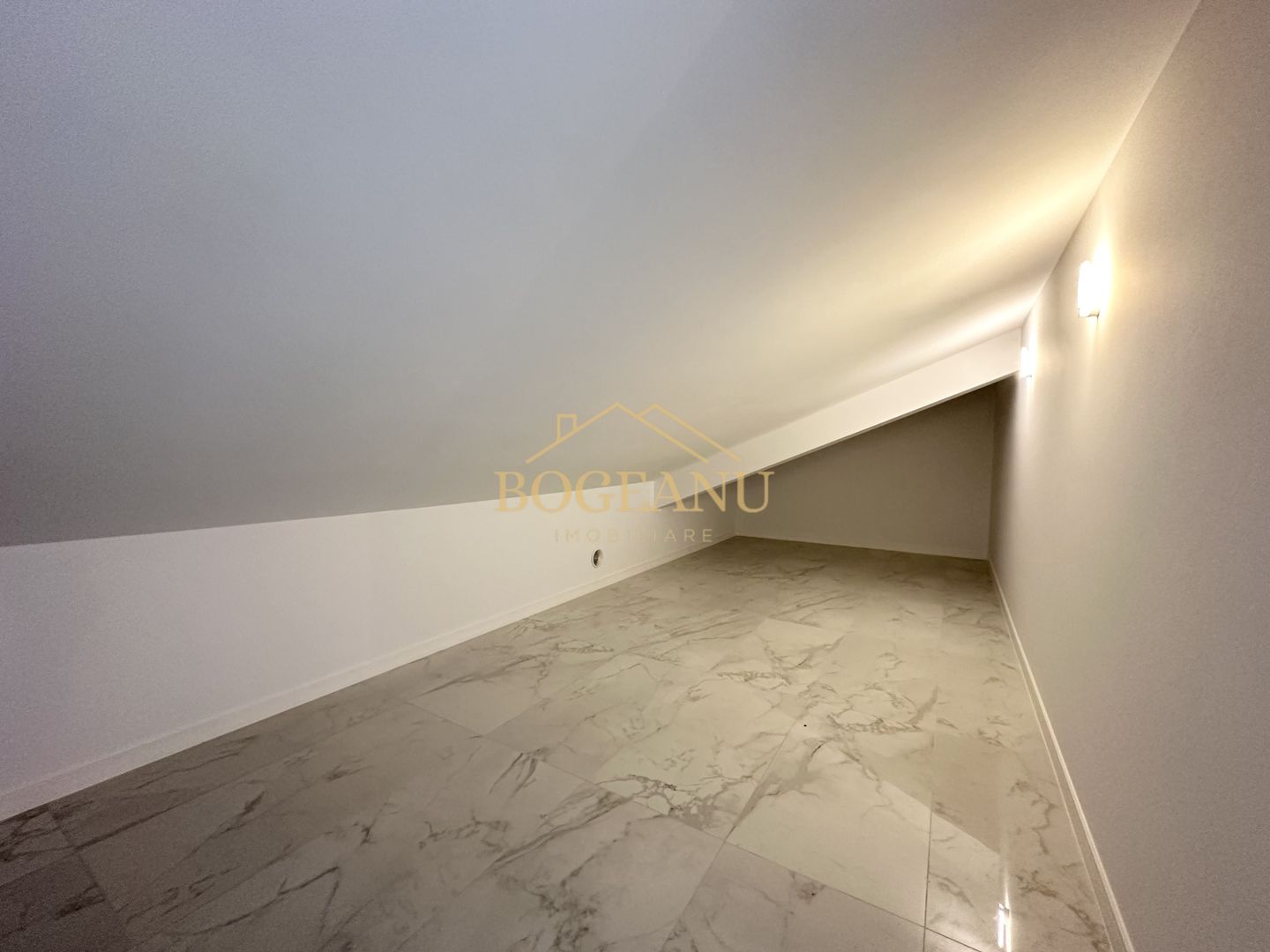 BG10 Penthouse de Lux,4 cam,Piscina,Asfalt - Poză 29