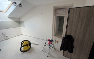 NOU. Disponibil imediat. Decomandat. Zona Soarelui - Poză 3