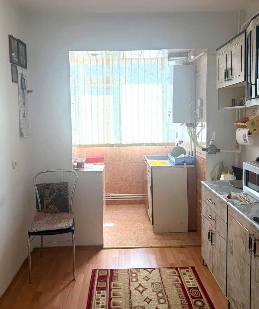 De vanzare apartament 2 camere, Mazepa 1, 64.000 Euro - Poză 3