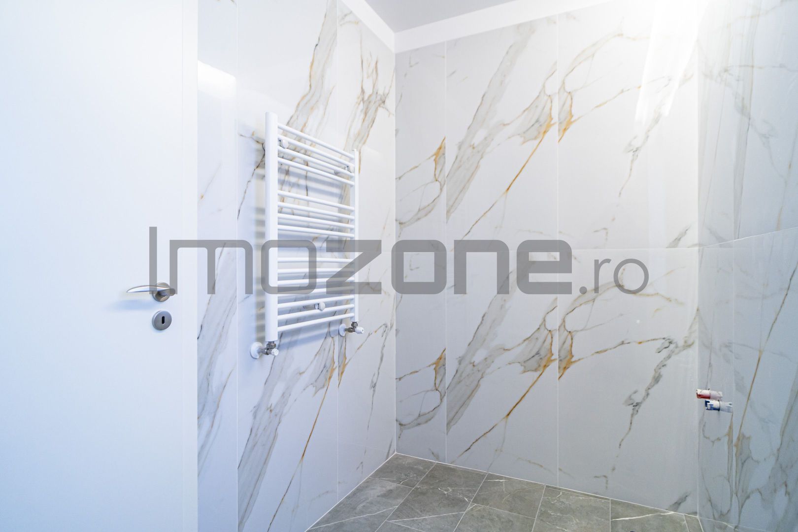 Strada Ghidigeni, zona Raul Doamnei, 3 camere, bloc nou, 2 bai, DOAR PLATA CASH - Poză 15