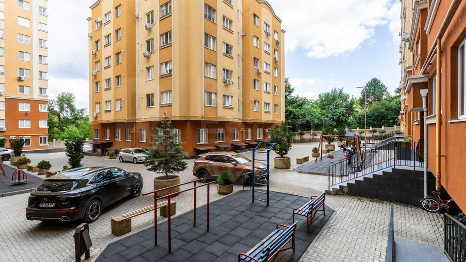 Apartament, 2 camere, str. Arheolog Ion Casian-Suruceanu, Botanica - Poză 1