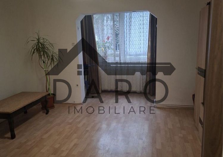 Vând apartament cu 3 camere zona Dâmbu Pietros aproape de bulevard . - Poză 7