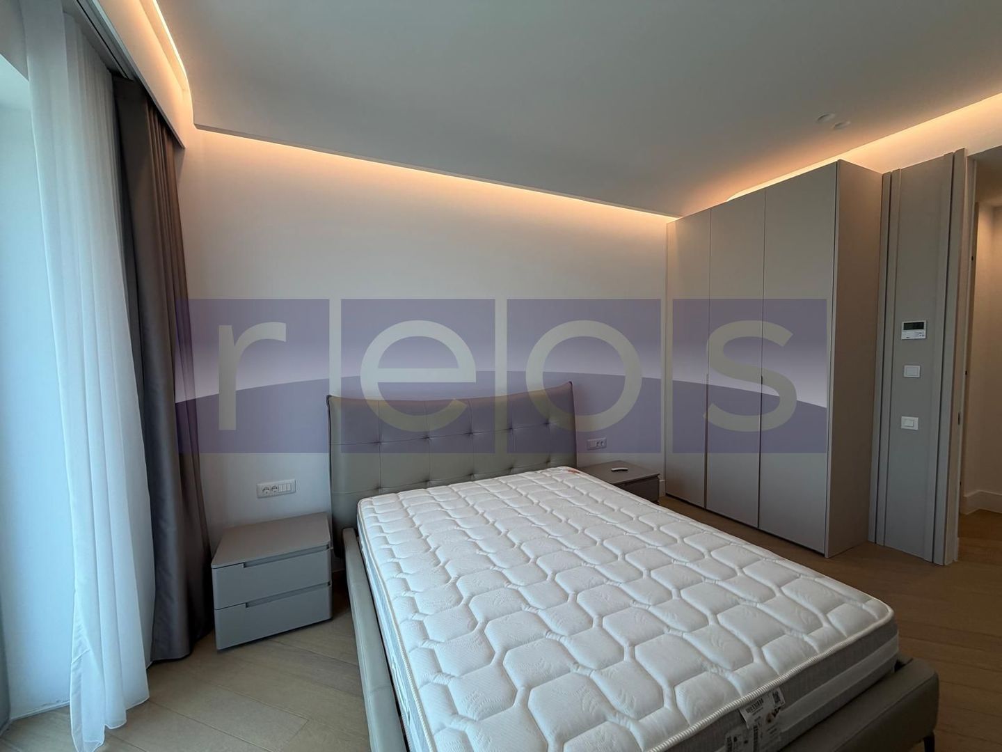 VANZARE APARTAMENT 101MP | 3 CAMERE | MOBILAT-UTILAT LUX | TERASA 26MP - Poză 19