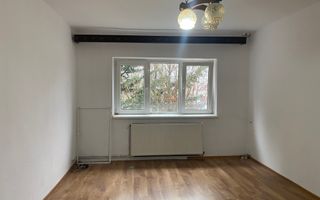 Vanzare apartament cu 3 camere,etajul 1,decomandat - M3, Târgoviște - Poză 1