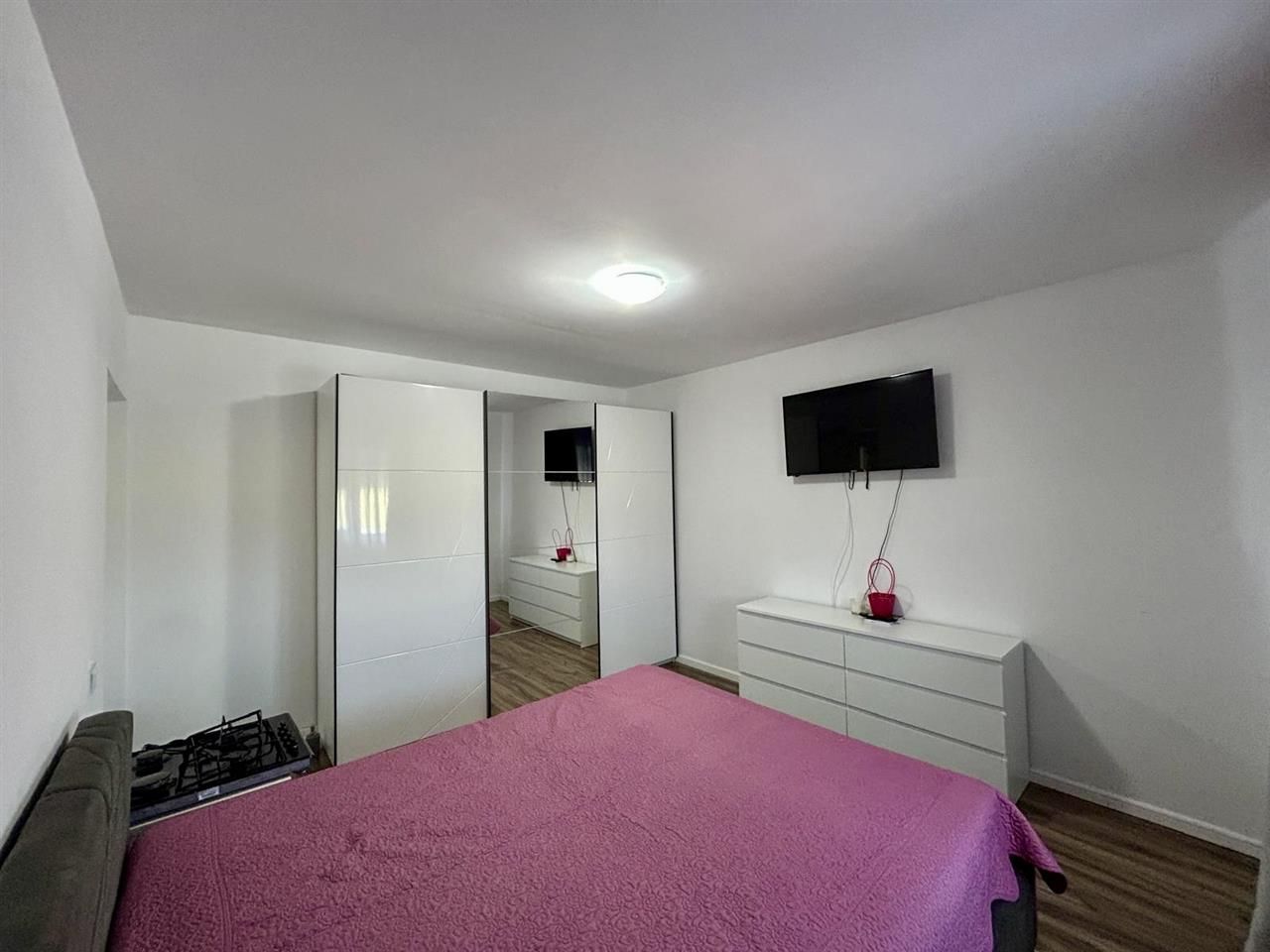 Apartament 2 camere, decomandat, 2 locuri de parcare - C. Arhitectilor - Poză 9