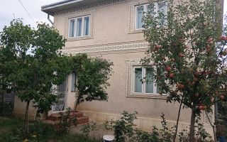 Casă de vânzare cu teren de 1450 mp în Lunca, Pașcani, lângă școală - Poză 1