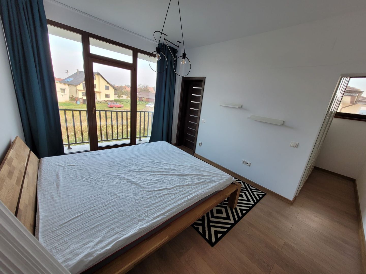 Casa Individuala in Selimbar cu garaj dublu si curte spatioasa - Poză 9