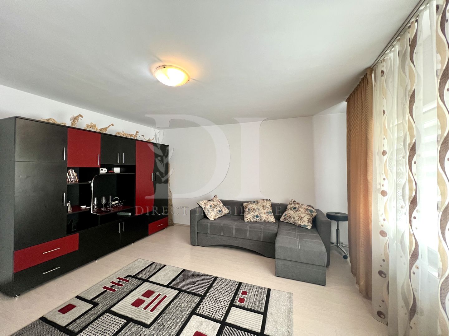 Apartament doua camere decomandate | Doua parcari | Zona Florilor - Poză 2