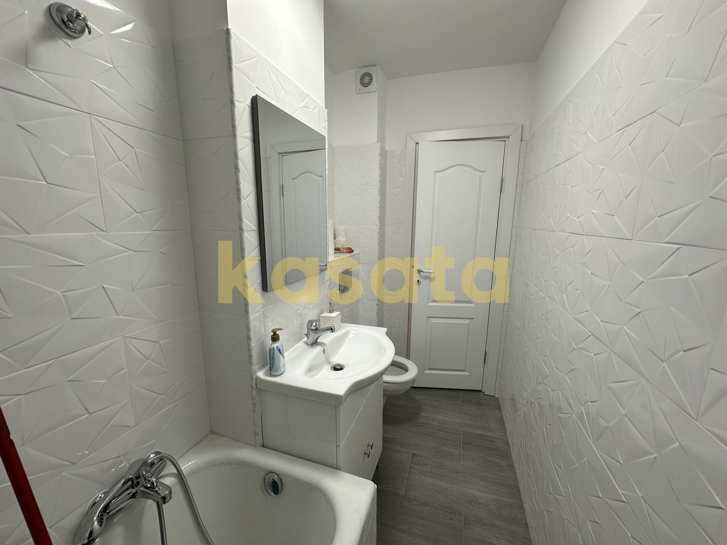 Garsonieră | Parcul Sebastian | Etaj Intermediar | Renovată - Poză 3