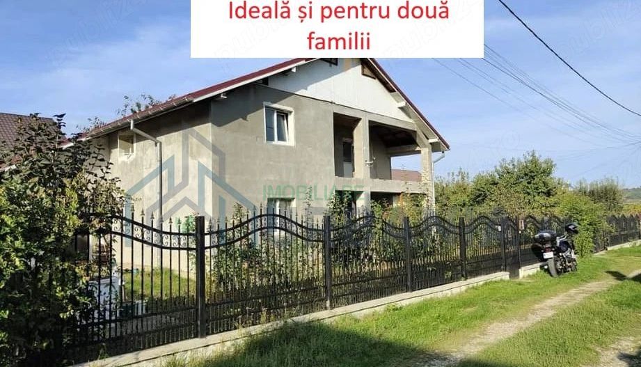 Casă spațioasă de vânzare, 220 mp, teren 700 mp, Horpaz – ideală pentru două familii - Poză 9
