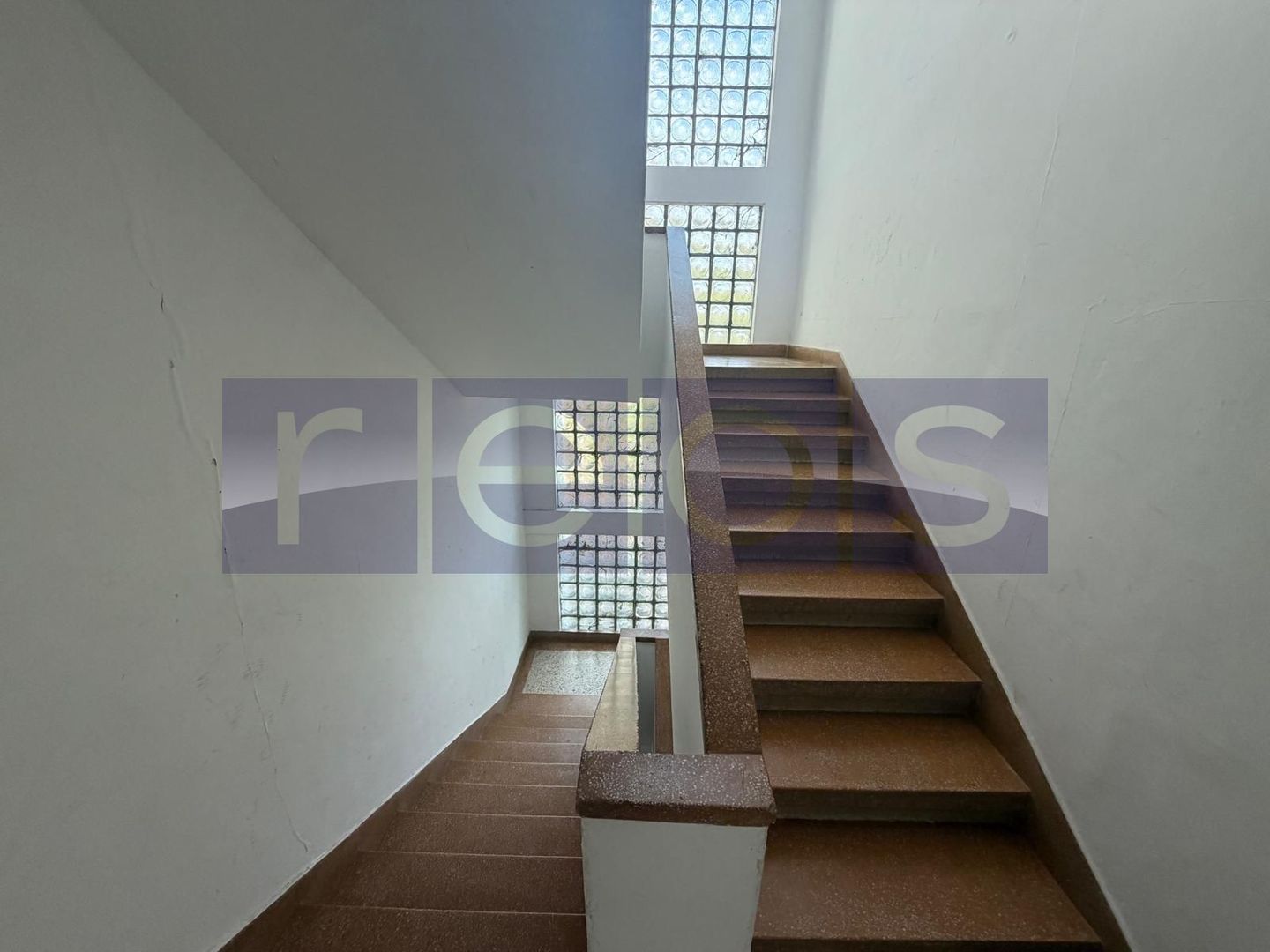 VANZARE 2 CAMERE 45MP | PRIMAVERII-DOROBANTI | TERASA 6MP | NERENOVAT - Poză 4