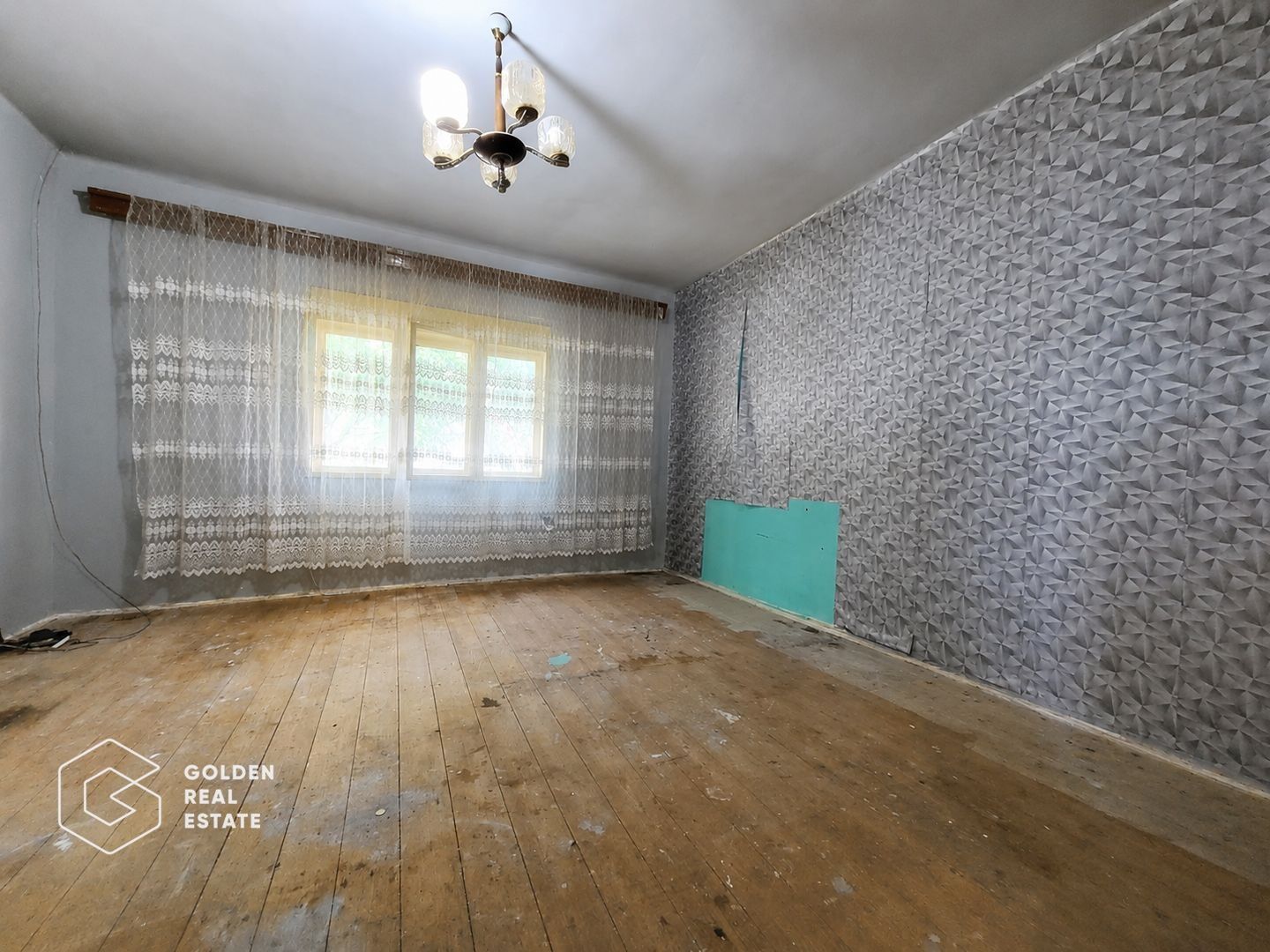 Casa cu teren de 420 mp, localitatea Paulis - Poză 11